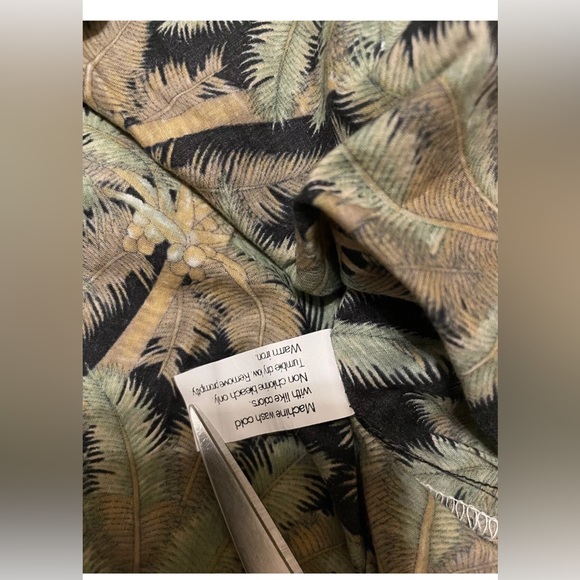 Tori Richard Honolulu Hawaiian Palms Made In USA Button Up Shirt Men's Medium - Picture 6 of 11